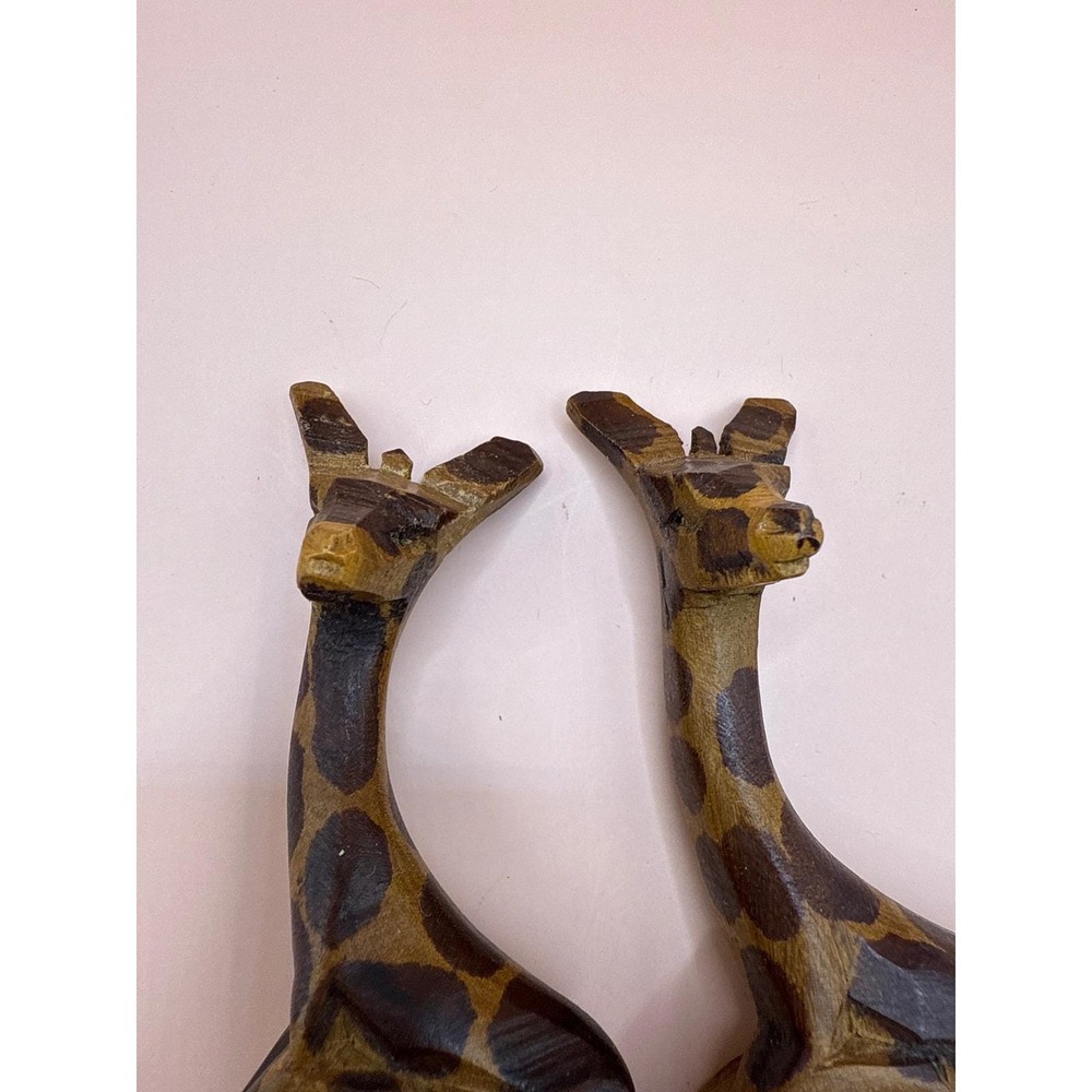 Wooden Giraffe Napkin Rings Set of 2, Carved Animal‎ Home Decor - Picture 9 of 10
